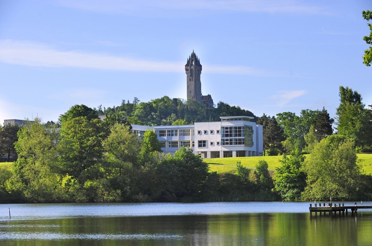 Đại học Stirling sở hữu một trong những khu học xá đẹp nhất Vương quốc Anh